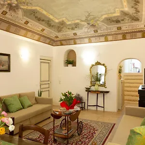 domus-napoleone-bonaparte.hotelitalianriviera.com/